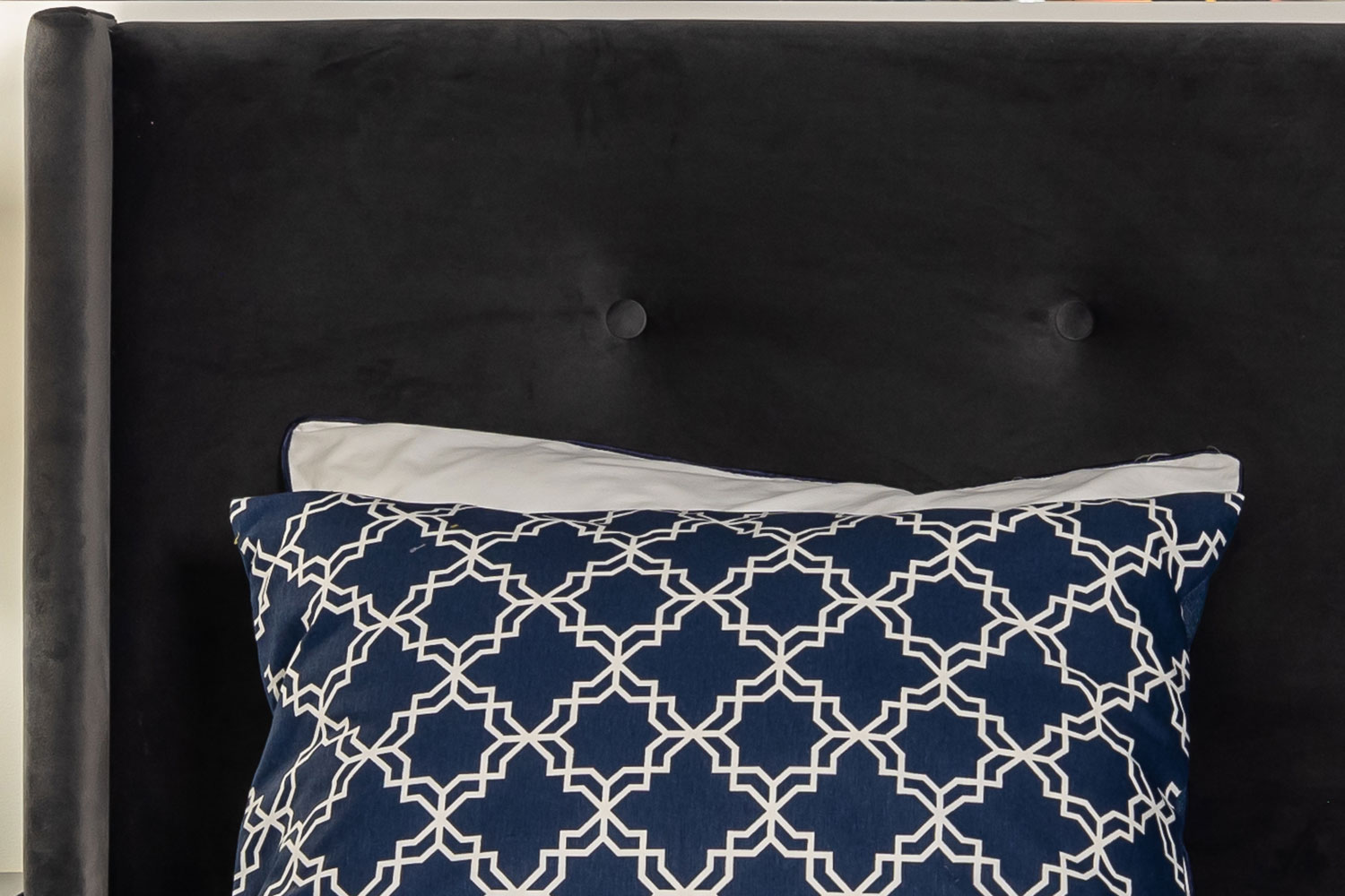 Двуспальные кровати - изображение №12 "Мягкая кровать Орландо 160 х 200 см"  на www.Angstrem-mebel.ru