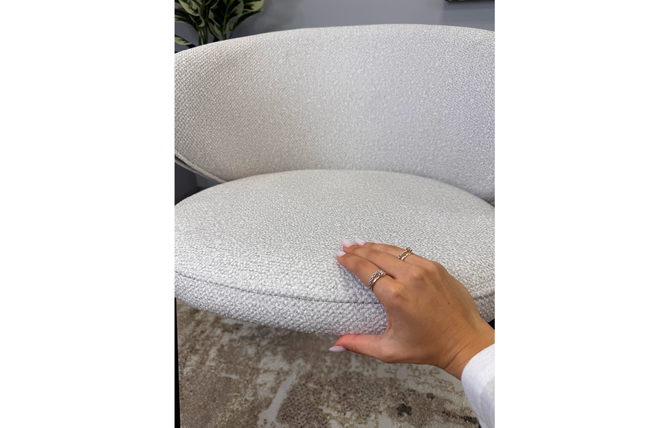 Столы и стулья - изображение №8 "Стул Дега серебристый / опор черные"  на www.Angstrem-mebel.ru