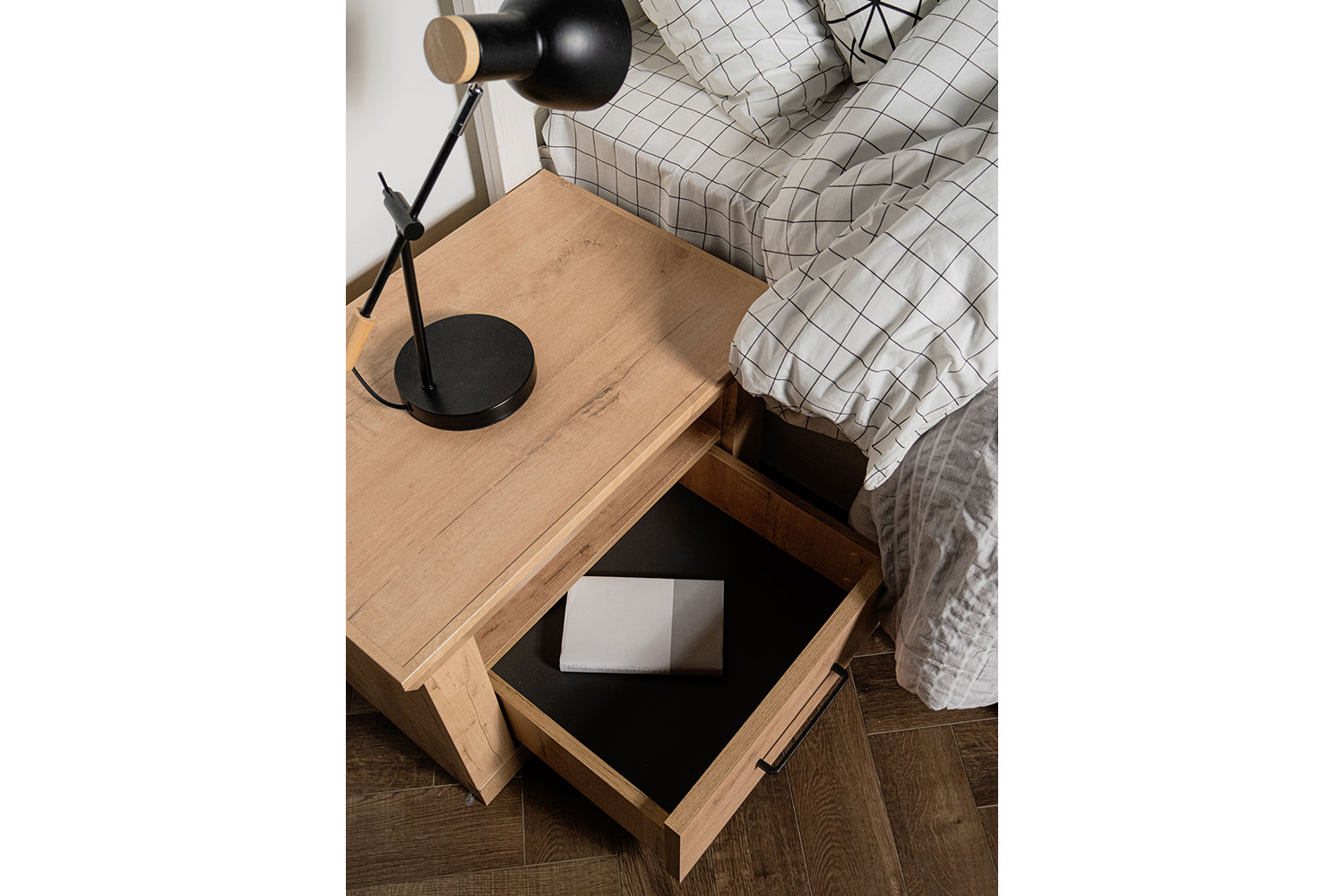 Прикроватные тумбы - изображение №18 "Прикроватная тумба Магнум с выдвижным ящиком"  на www.Angstrem-mebel.ru