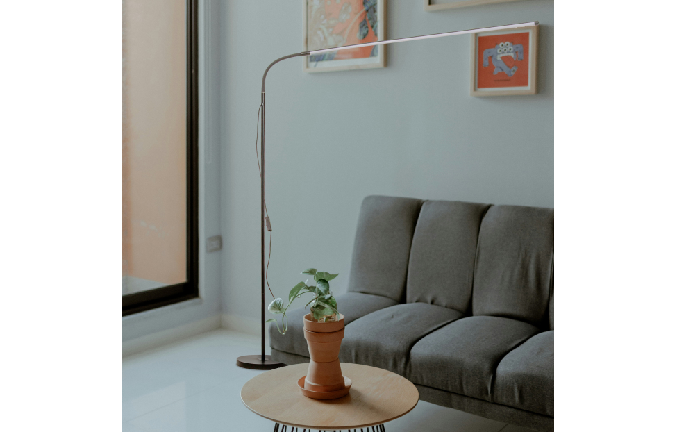 Торшеры - изображение №4 "Торшер Mild L1235*W220*H1350/2000 LED*20W"  на www.Angstrem-mebel.ru