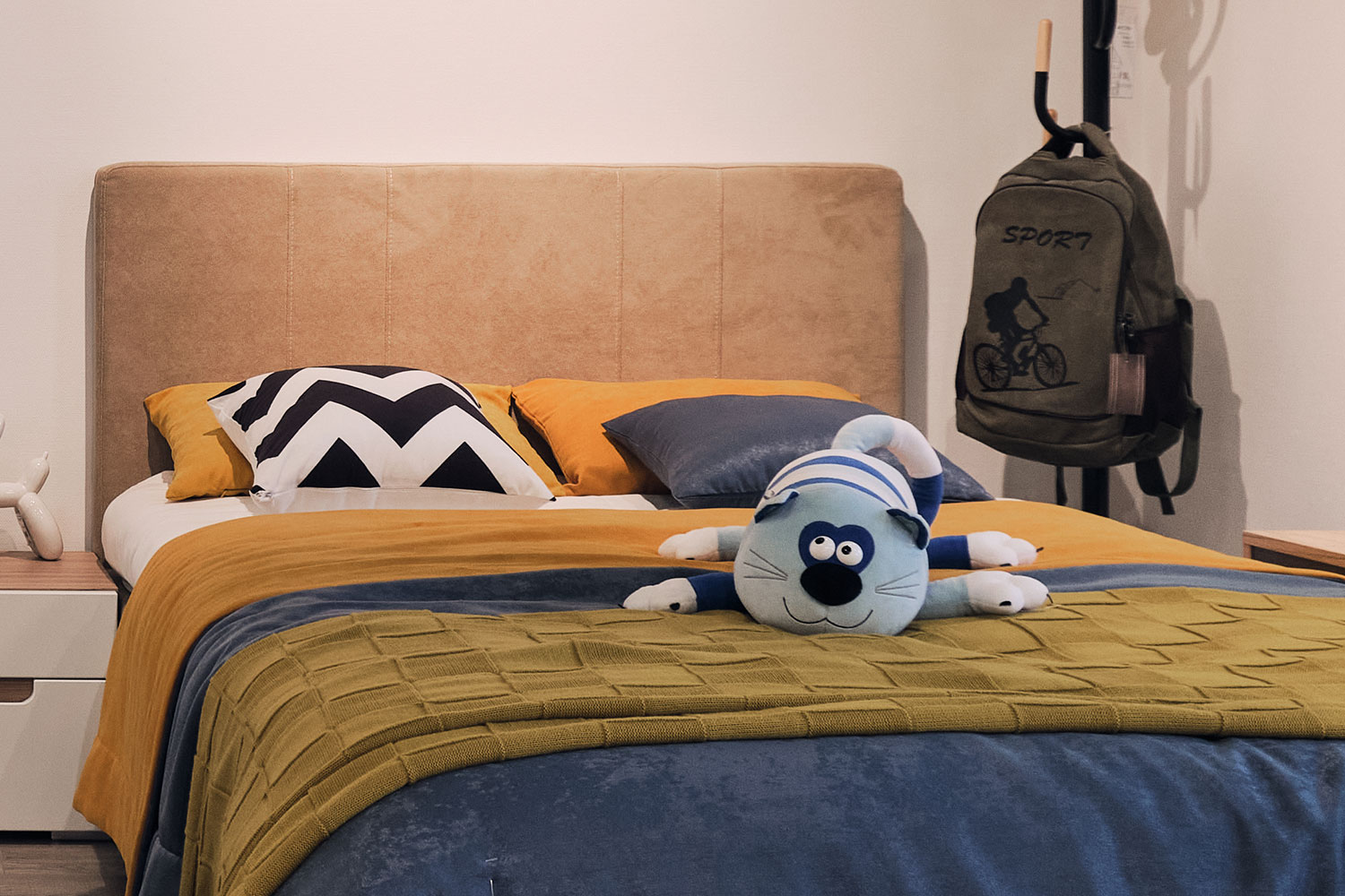 Детские кровати - изображение №7 "Кровать Анри Урбан 120 х 200"  на www.Angstrem-mebel.ru