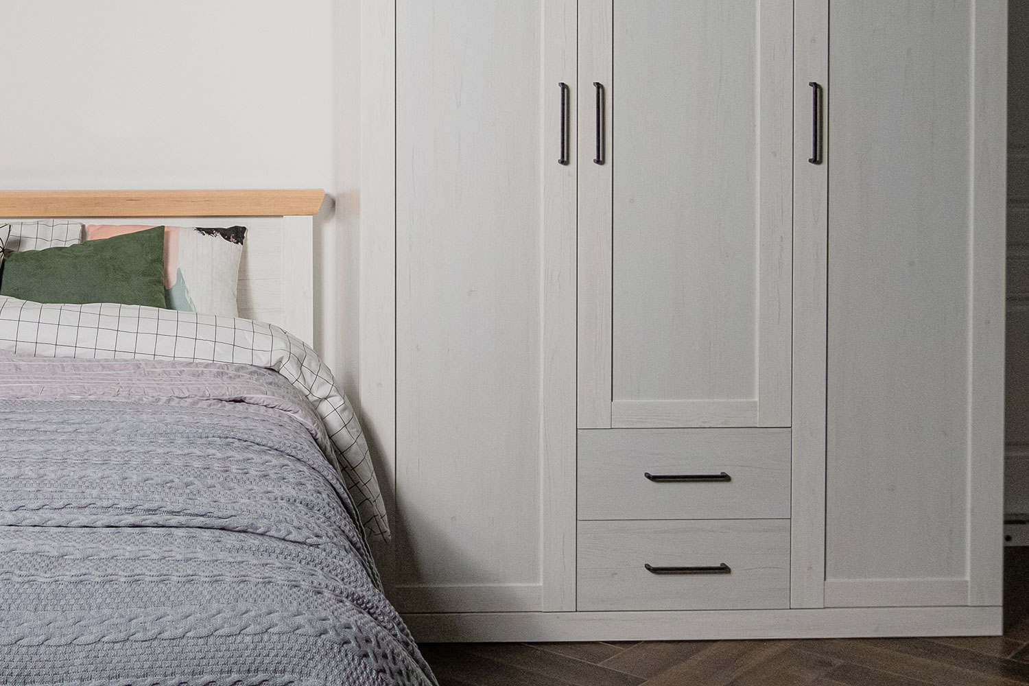 Комбинированные шкафы - изображение №5 "Шкаф для одежды Магнум"  на www.Angstrem-mebel.ru