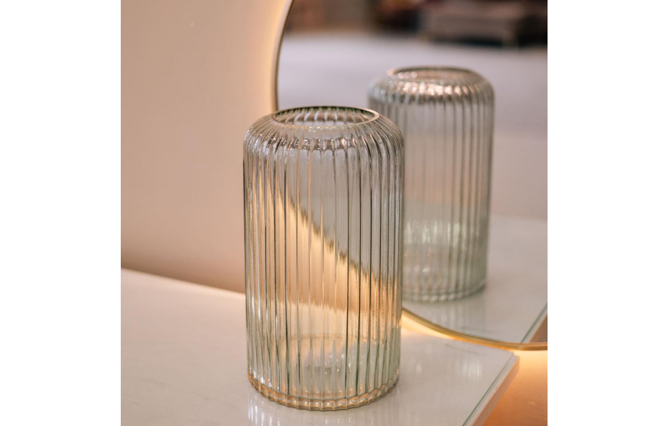 Вазы - изображение №3 "Декоративная ваза из рельефного стекла, серый"  на www.Angstrem-mebel.ru