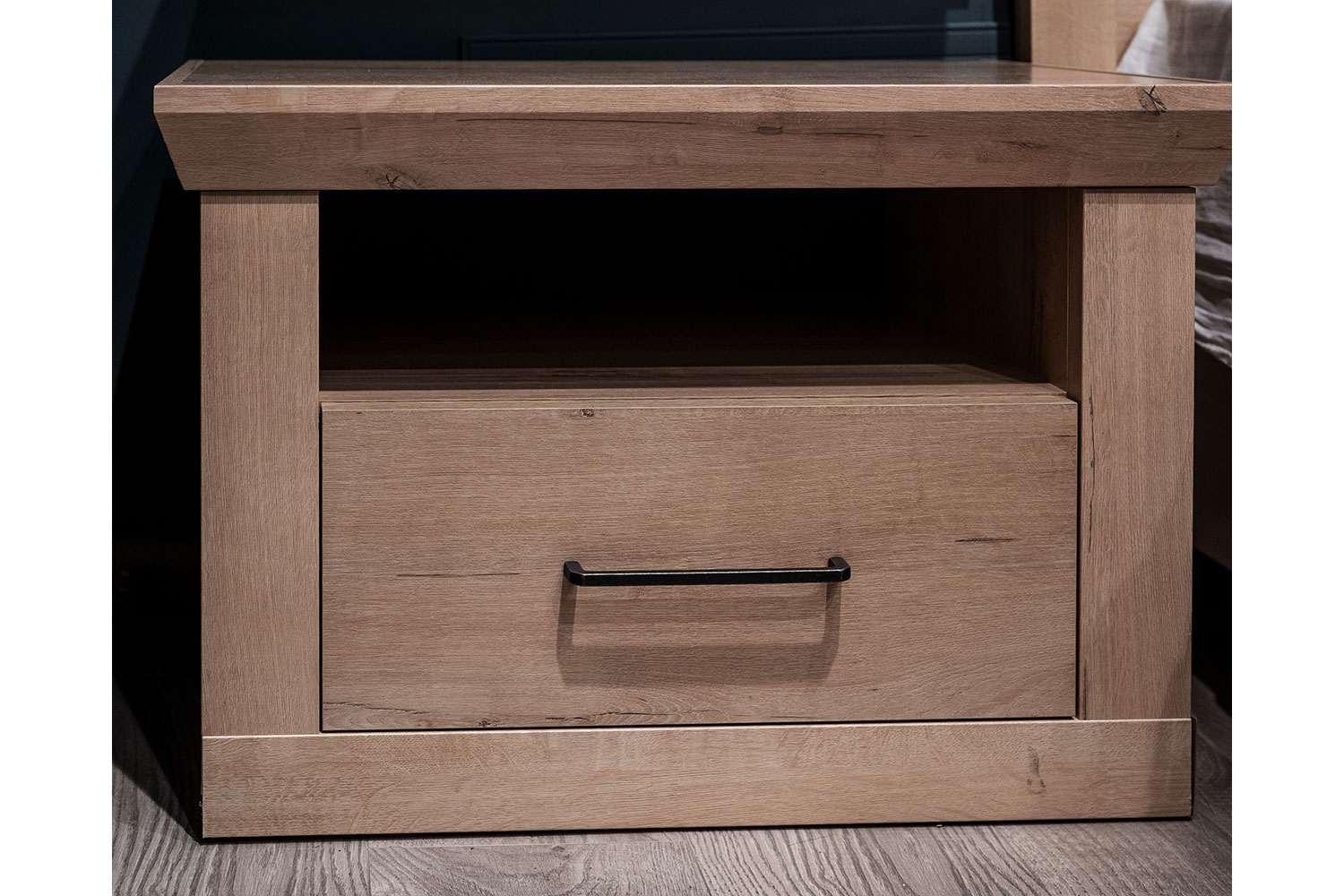 Прикроватные тумбы - изображение №12 "Прикроватная тумба Магнум с выдвижным ящиком"  на www.Angstrem-mebel.ru