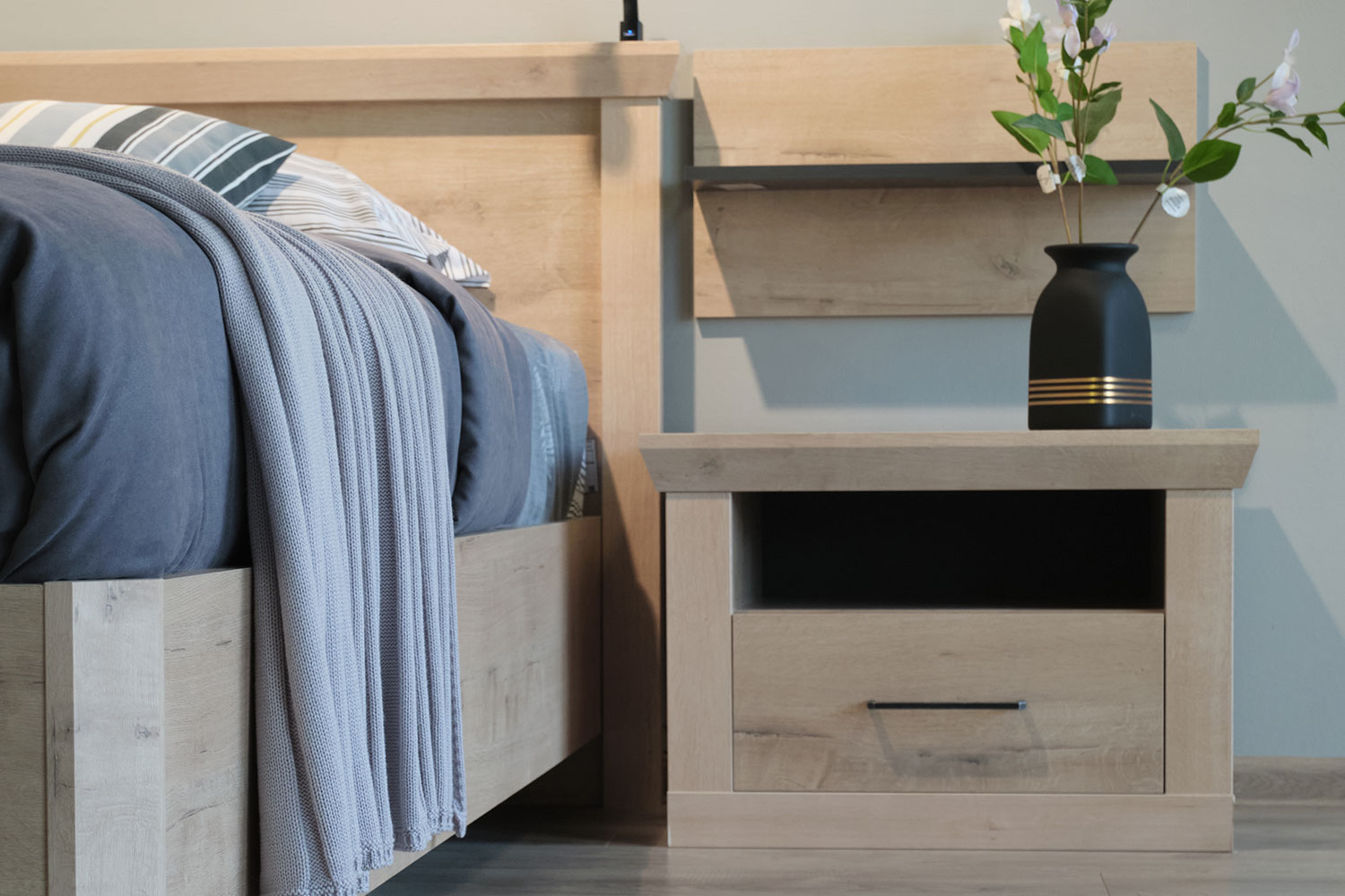 Полки - изображение №8 "Полка настенная Магнум"  на www.Angstrem-mebel.ru