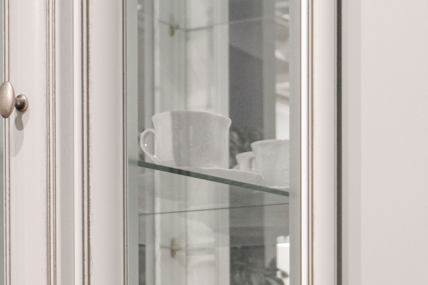 Шкафы-витрины - изображение №6 "Шкаф Изотта"  на www.Angstrem-mebel.ru