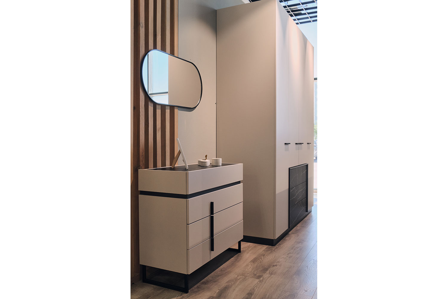 Шкафы-пеналы - изображение №6 "Шкаф Милагро для одежды"  на www.Angstrem-mebel.ru