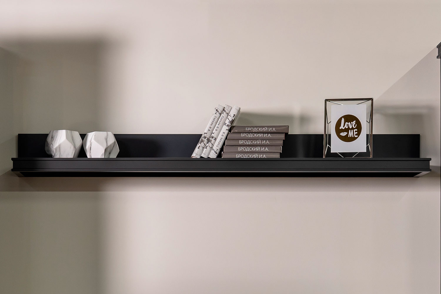 Полки - изображение №3 "Полка навесная Орландо"  на www.Angstrem-mebel.ru