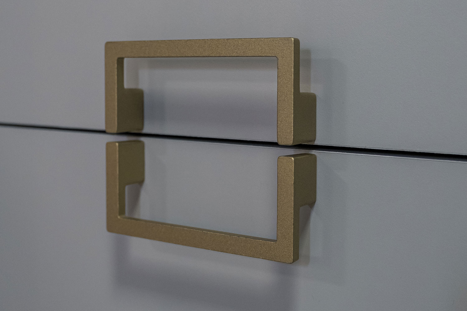 Прикроватные тумбы - изображение №12 "Прикроватная тумба Дольче с выдвижными ящиками"  на www.Angstrem-mebel.ru