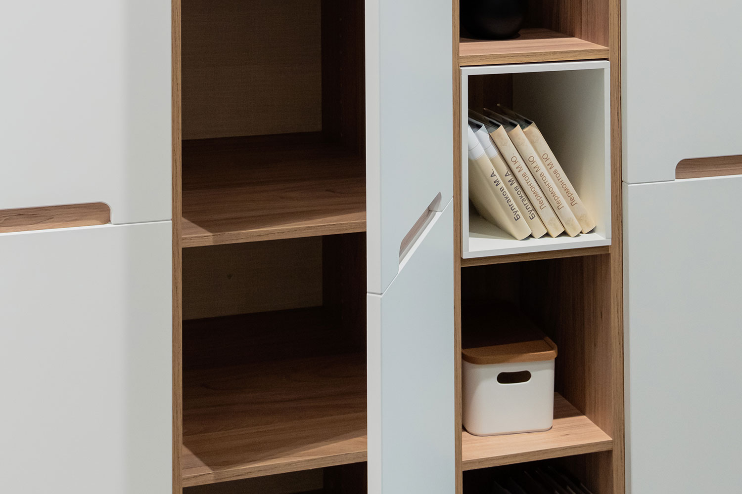 Стеллажи - изображение №6 "Стеллаж Анри с полками"  на www.Angstrem-mebel.ru