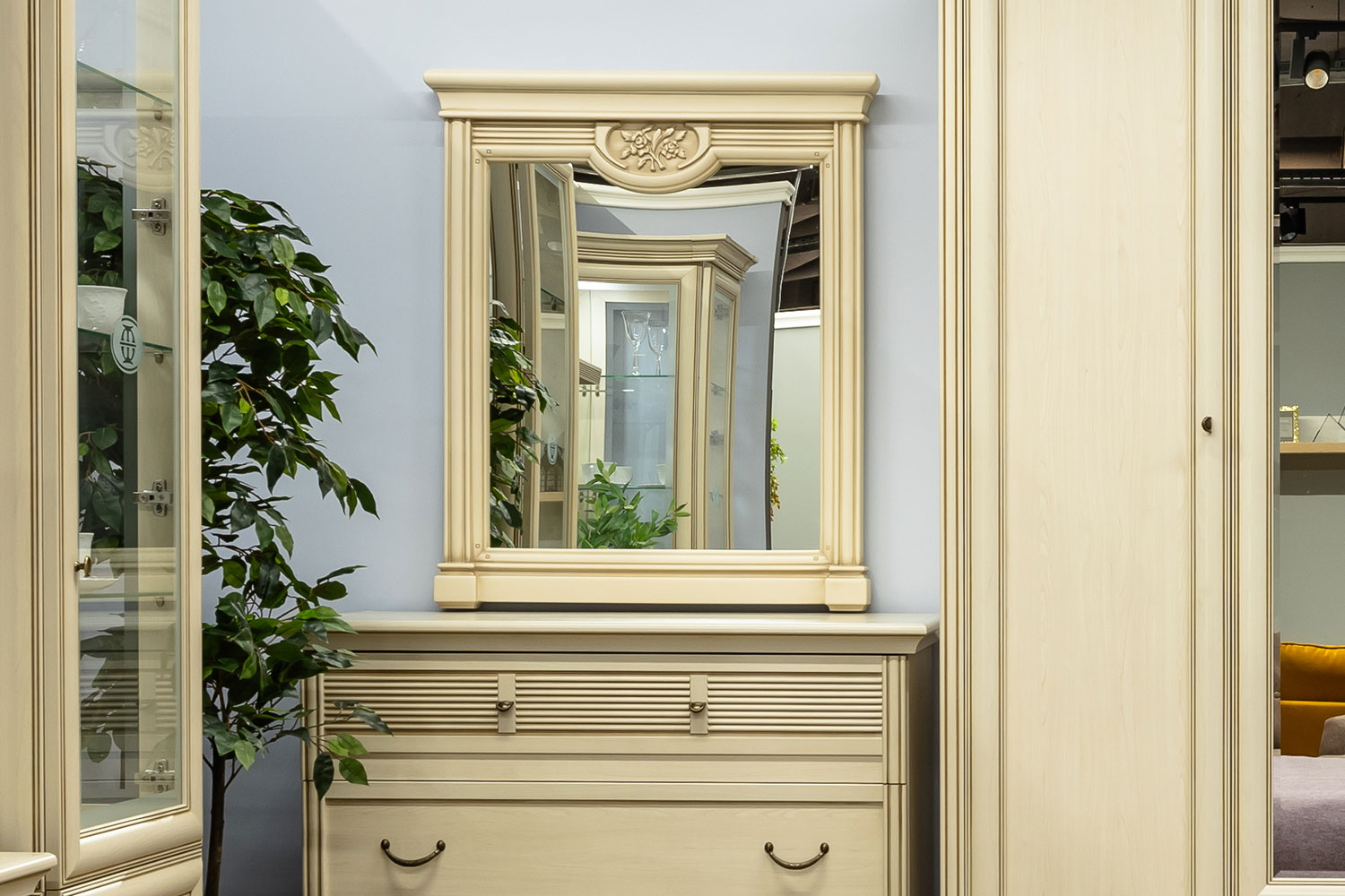 Зеркала - изображение №6 "Зеркало Изотта ИТ-5 / Валенсия"  на www.Angstrem-mebel.ru