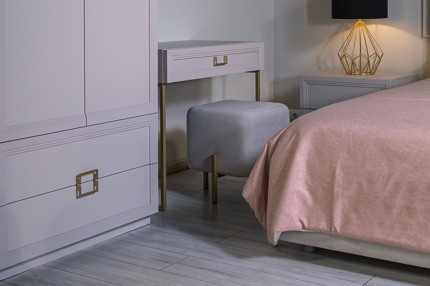 Туалетные столы - изображение №10 "Туалетный стол Дольче с выдвижным ящиком"  на www.Angstrem-mebel.ru