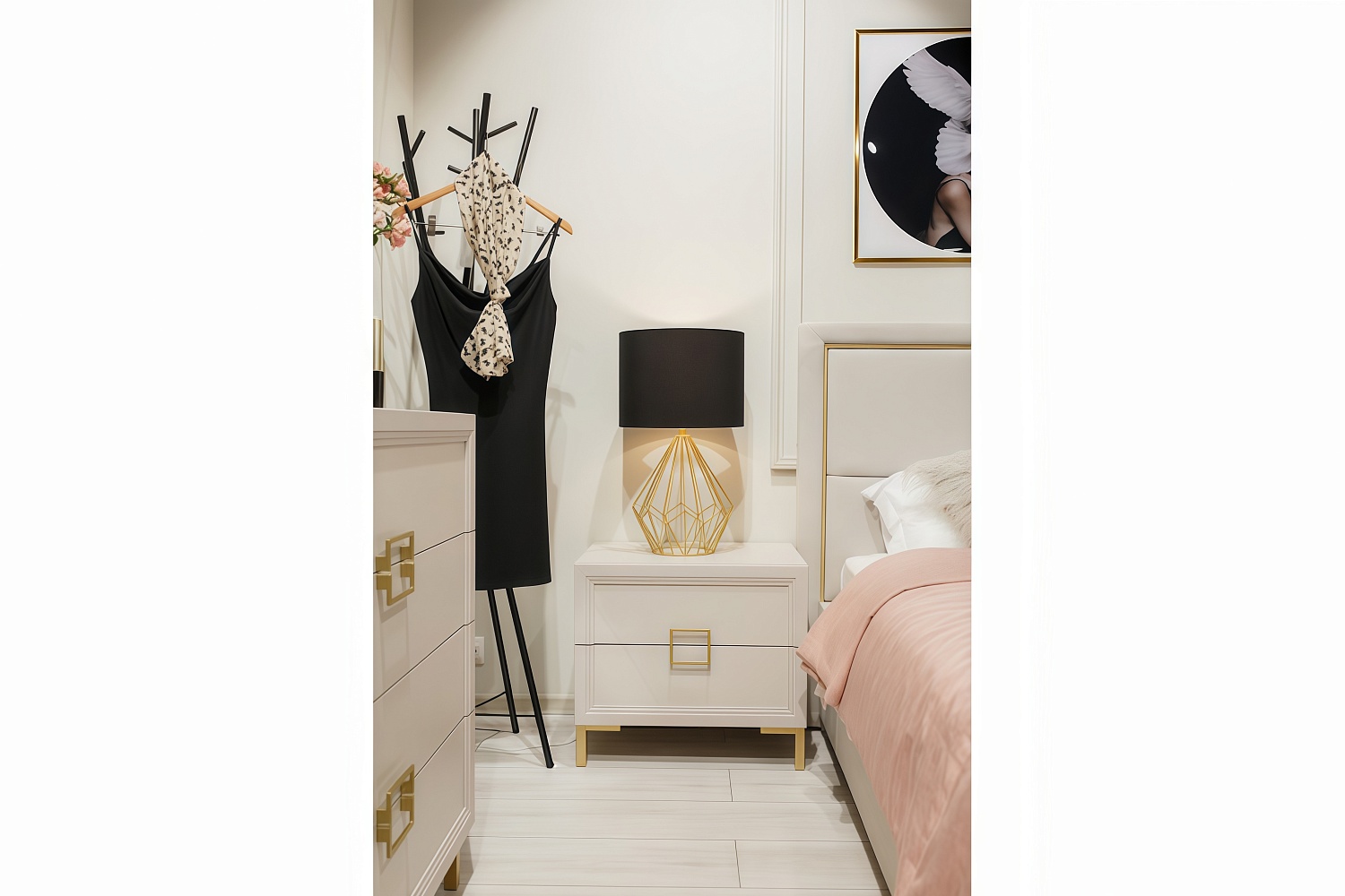 Прикроватные тумбы - изображение №7 "Прикроватная тумба Дольче с выдвижными ящиками"  на www.Angstrem-mebel.ru