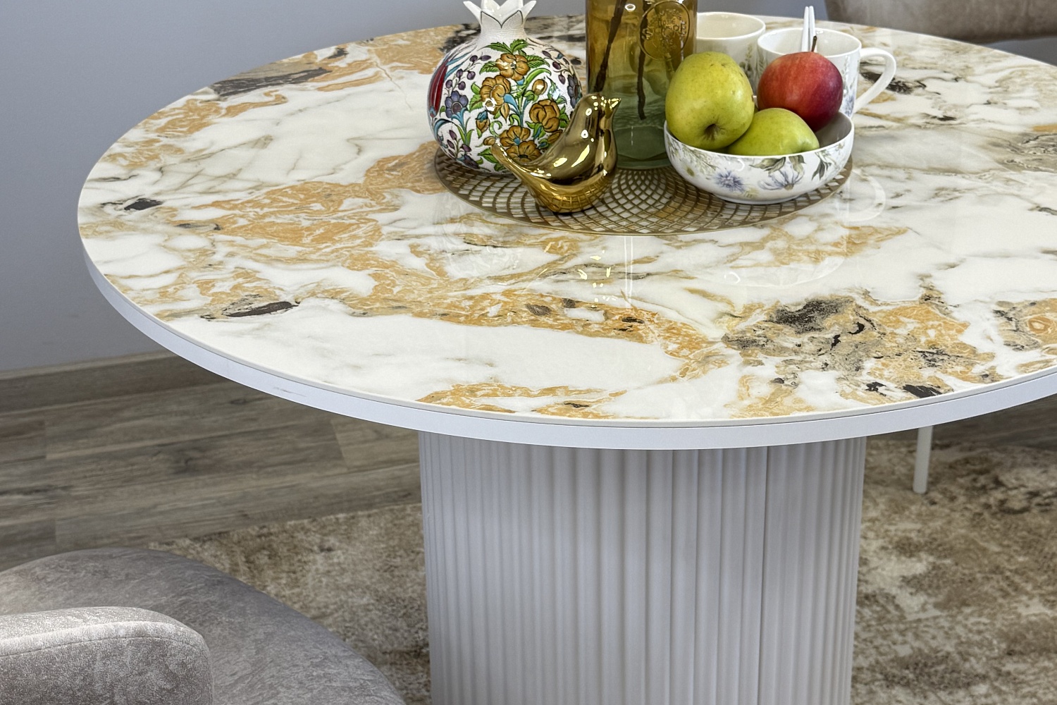 Обеденные столы - изображение №4 "Стол Галло обеденный керамика/гранит золотой глянец"  на www.Angstrem-mebel.ru