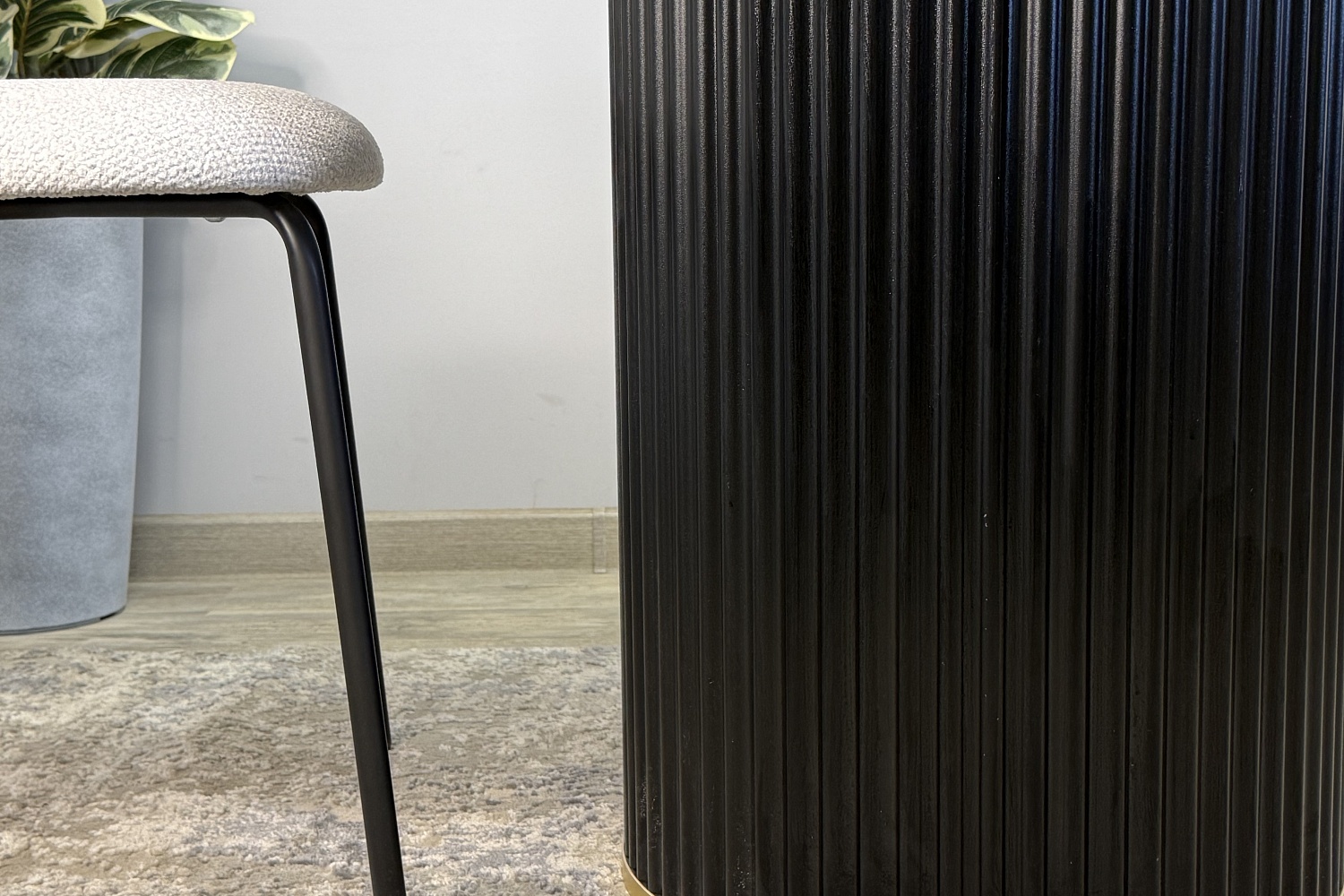 Обеденные столы - изображение №7 "Стол Галло обеденный керамика/гранит арктический глянец"  на www.Angstrem-mebel.ru